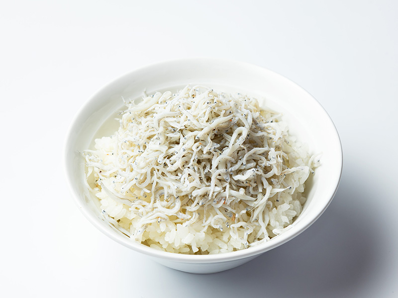 お隣西浦水産のしらすご飯