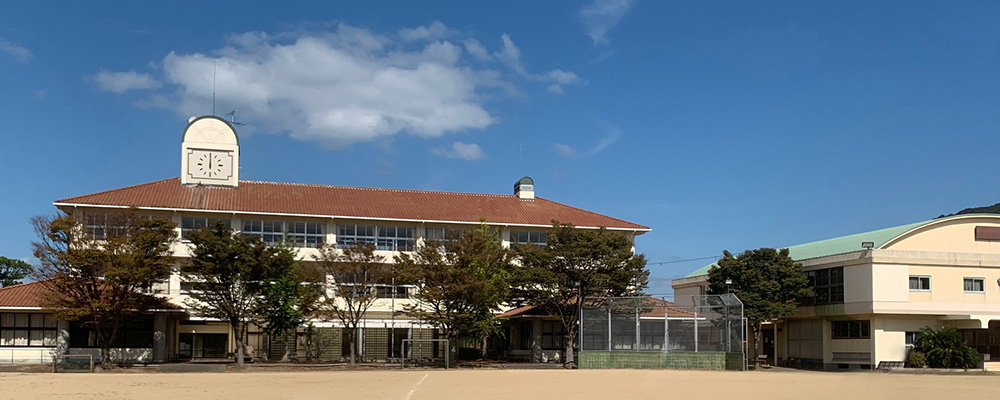 旧淡路市立尾崎小学校を活用したコミュニティ施設「SAKIA（サキア）」